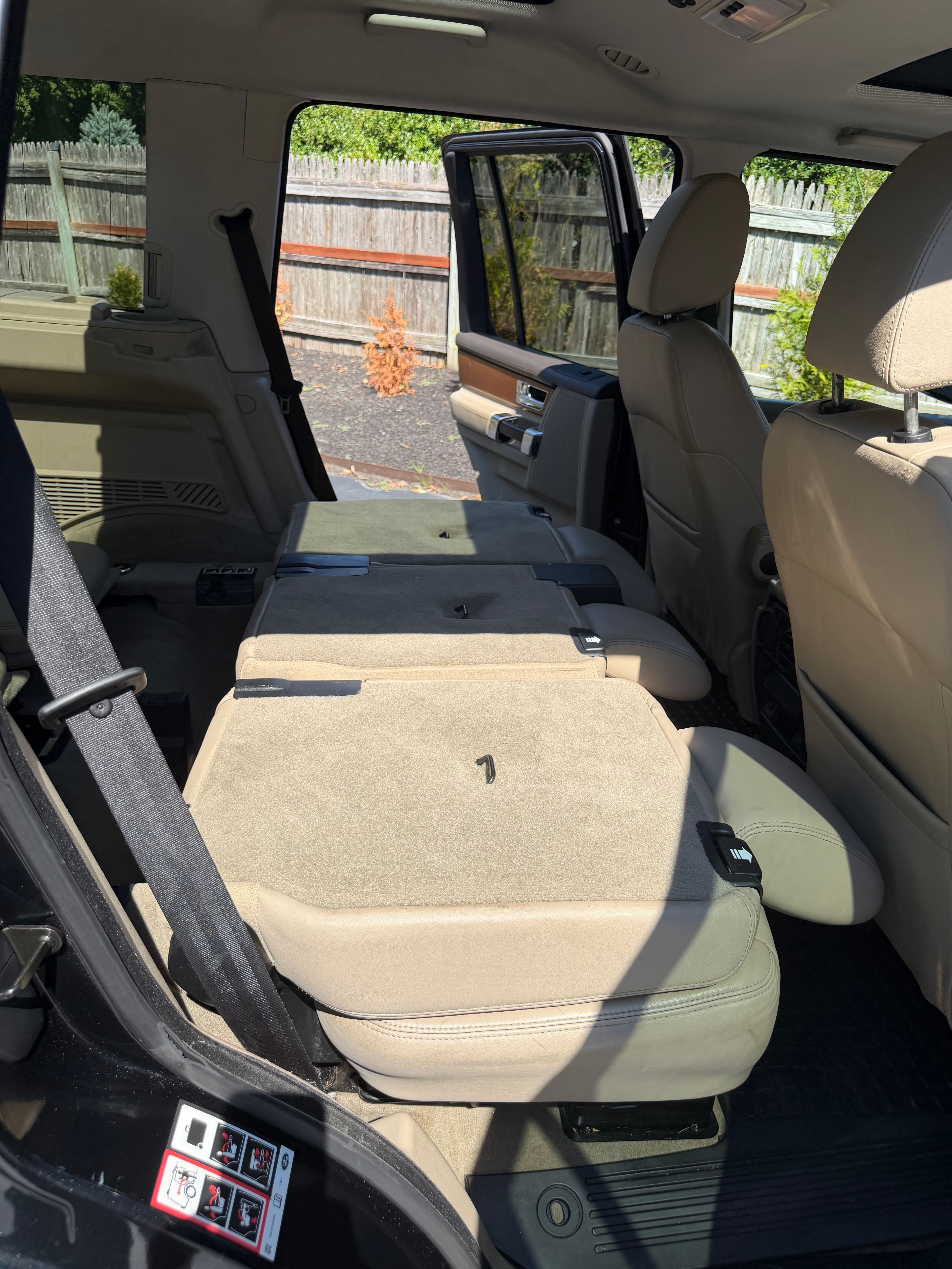 Used 2015 Land Rover LR4 HSE LUX AWD/4WD image 16