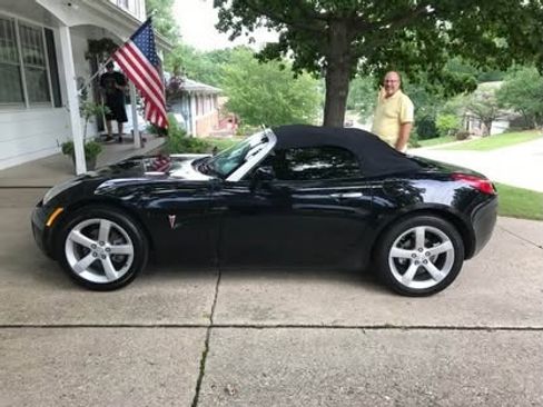 Used 2006 Pontiac Solstice Convertible w/ Premium Package image 4
