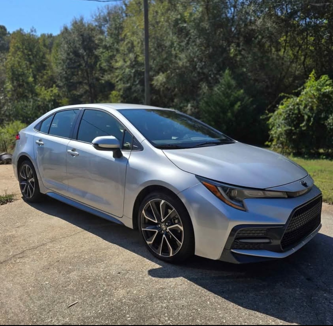 Used 2022 Toyota Corolla SE FWD image 1