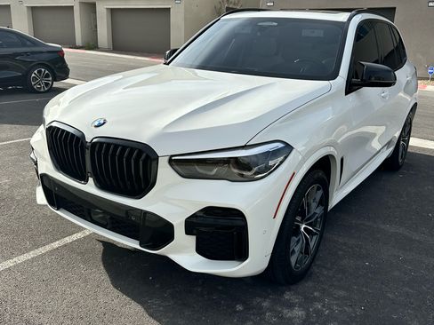 Used 2022 BMW X5 M50i image 1