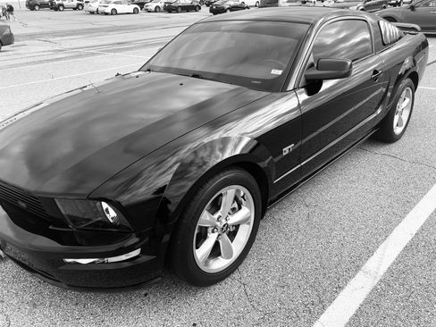Used 2006 Ford Mustang GT Premium image 21