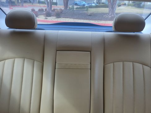 Used 2007 Mercedes-Benz CLS 550 image 4