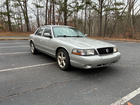 Used 2004 Mercury Marauder image 8