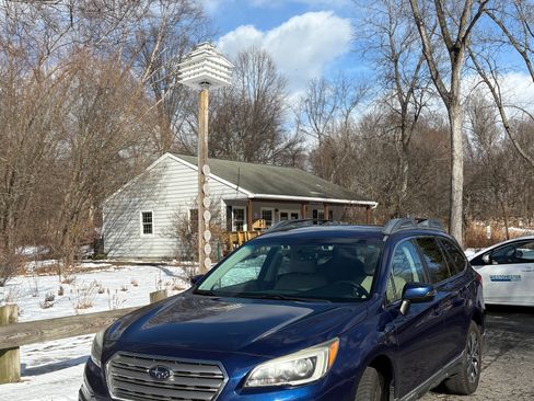 Used 2016 Subaru Outback 3.6R Limited image 2