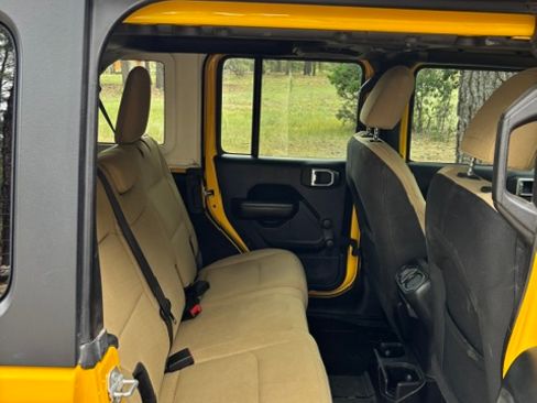 Used 2019 Jeep Wrangler Unlimited Sport AWD/4WD image 9