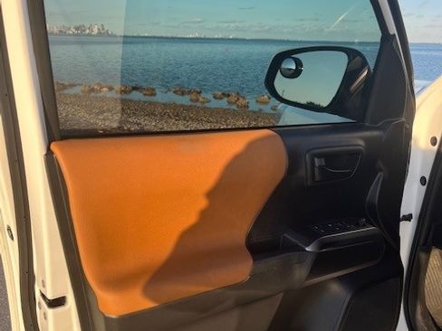 Used 2019 Toyota Tacoma SR5 image 10