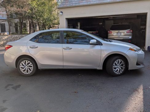 Used 2018 Toyota Corolla LE w/ Protection Package image 10