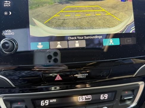 Used 2019 Honda Pilot Elite image 11