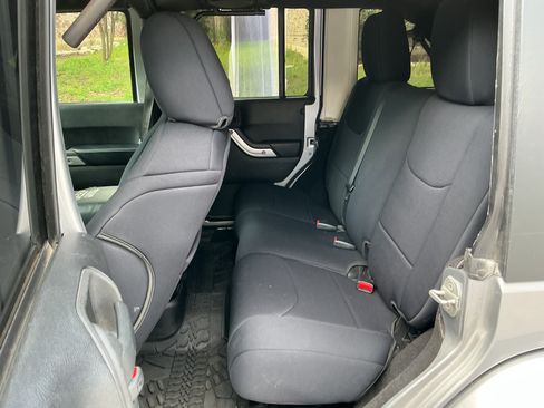 Used 2013 Jeep Wrangler Unlimited Sport AWD/4WD image 14