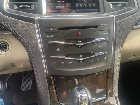 Used 2014 Lincoln MKS AWD w/ Equipment Group 101A image 5