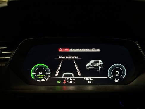 Used 2021 Audi e-tron Prestige w/ Prestige Package image 19