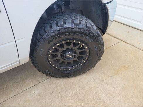 Used 2018 RAM 2500 Tradesman w/ Chrome Appearance Group image 8