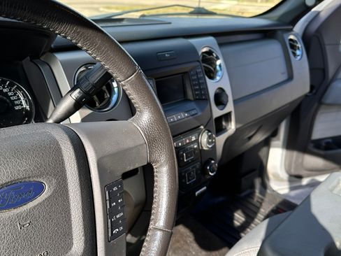 Used 2013 Ford F150 XLT w/ XLT Chrome Pkg image 16