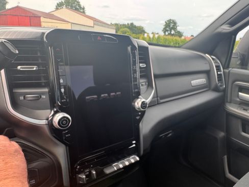 Used 2025 RAM 2500 Big Horn AWD/4WD image 2