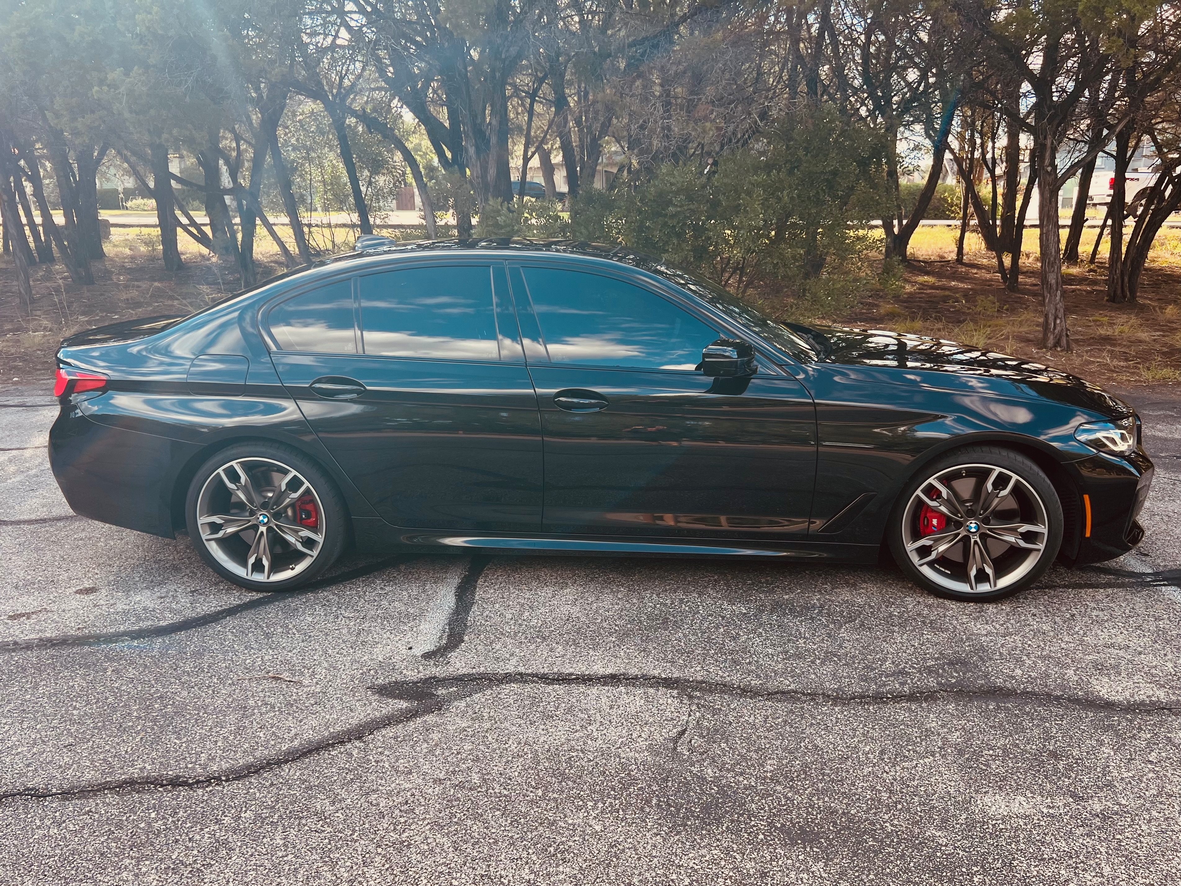Used 2022 BMW M550i xDrive w/ Executive Package AWD/4WD image 9