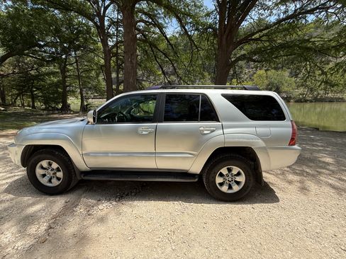 Used 2005 Toyota 4Runner Sport image 4