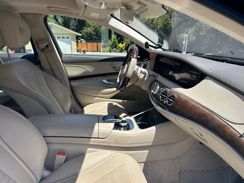 Used 2019 Mercedes-Benz S 560 Sedan image 5