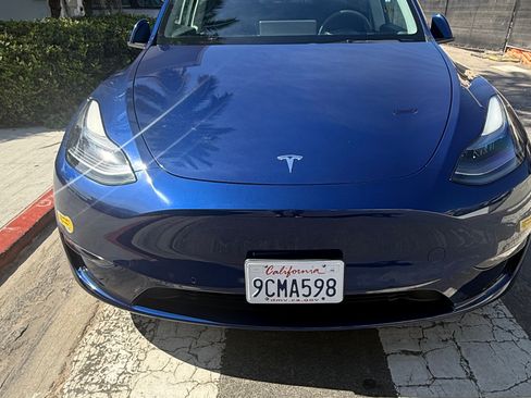 Used 2022 Tesla Model Y Performance AWD/4WD image 8