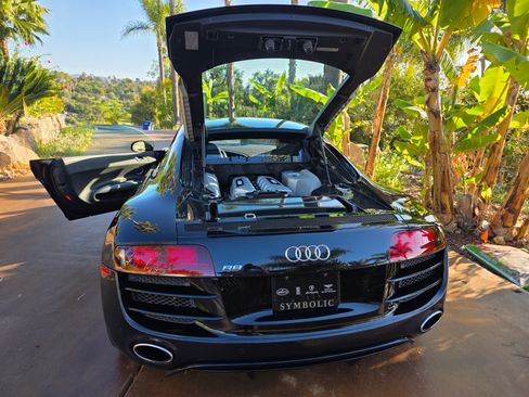 Used 2011 Audi R8 V10 image 11