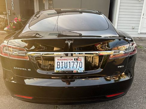 Used 2018 Tesla Model S 75D AWD/4WD image 8