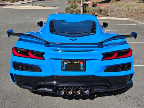 Used 2024 Chevrolet Corvette Z06 w/ Z07 Performance Package image 8