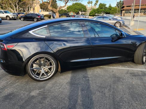 Used 2018 Tesla Model 3 Long Range image 5