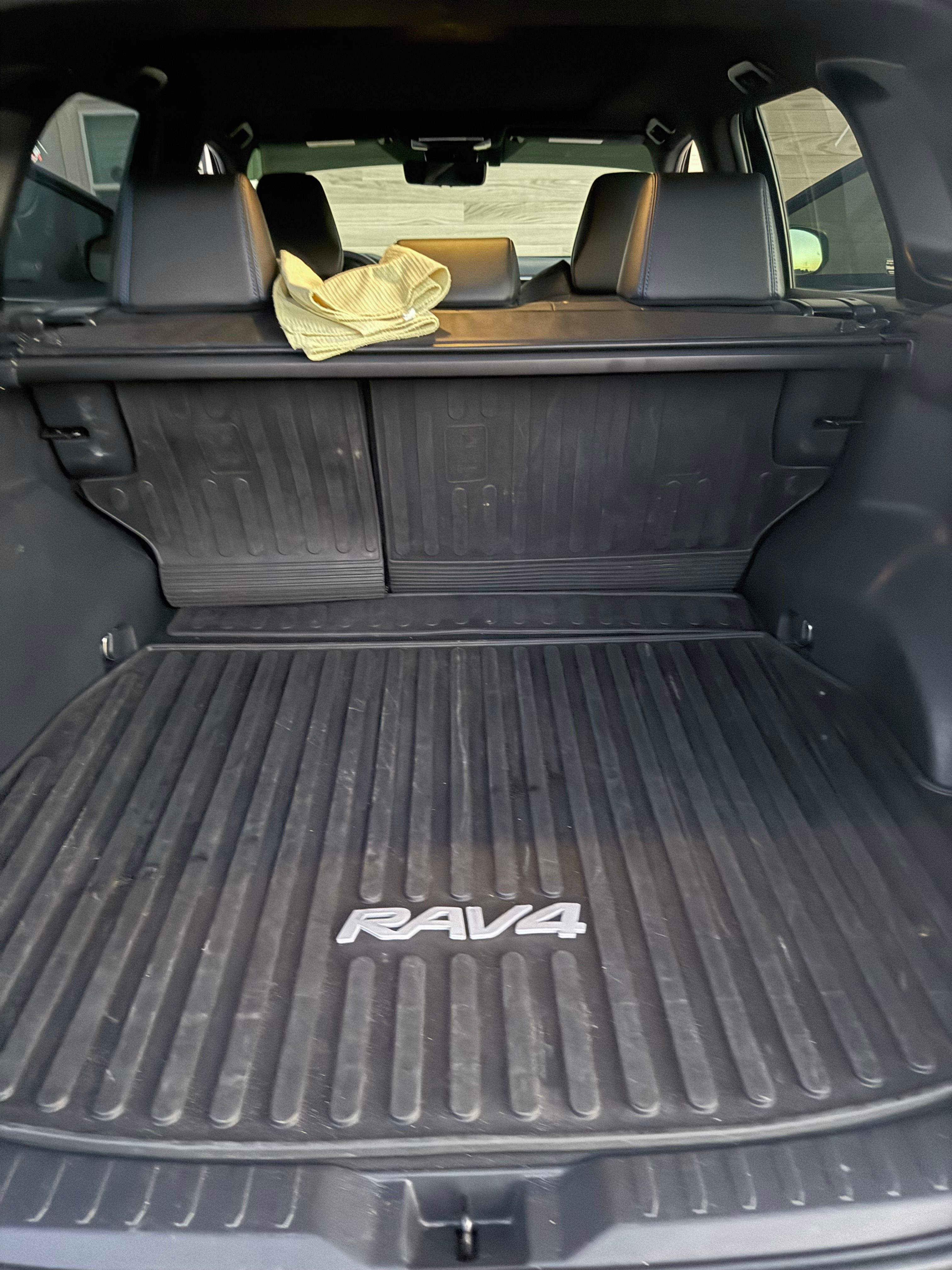 Used 2020 Toyota RAV4 XSE AWD/4WD image 6