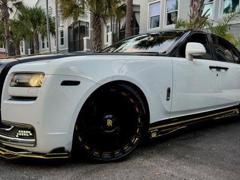 Used 2013 Rolls-Royce Ghost image 11