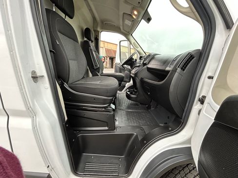 Used 2018 RAM ProMaster 2500 image 14