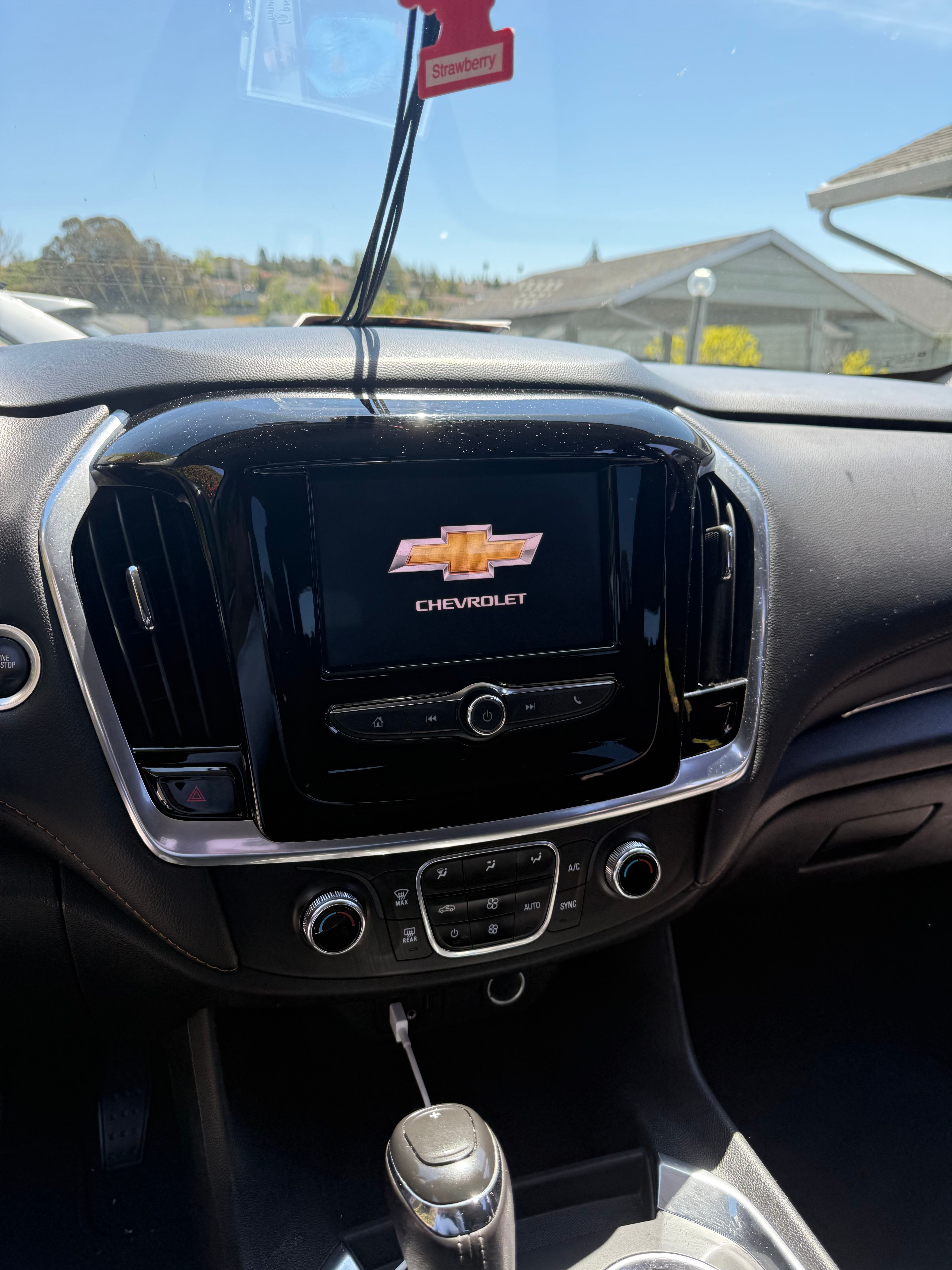 Used 2020 Chevrolet Traverse LT FWD image 6