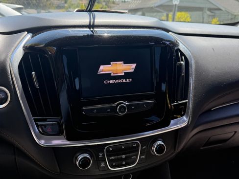 Used 2020 Chevrolet Traverse LT FWD image 6