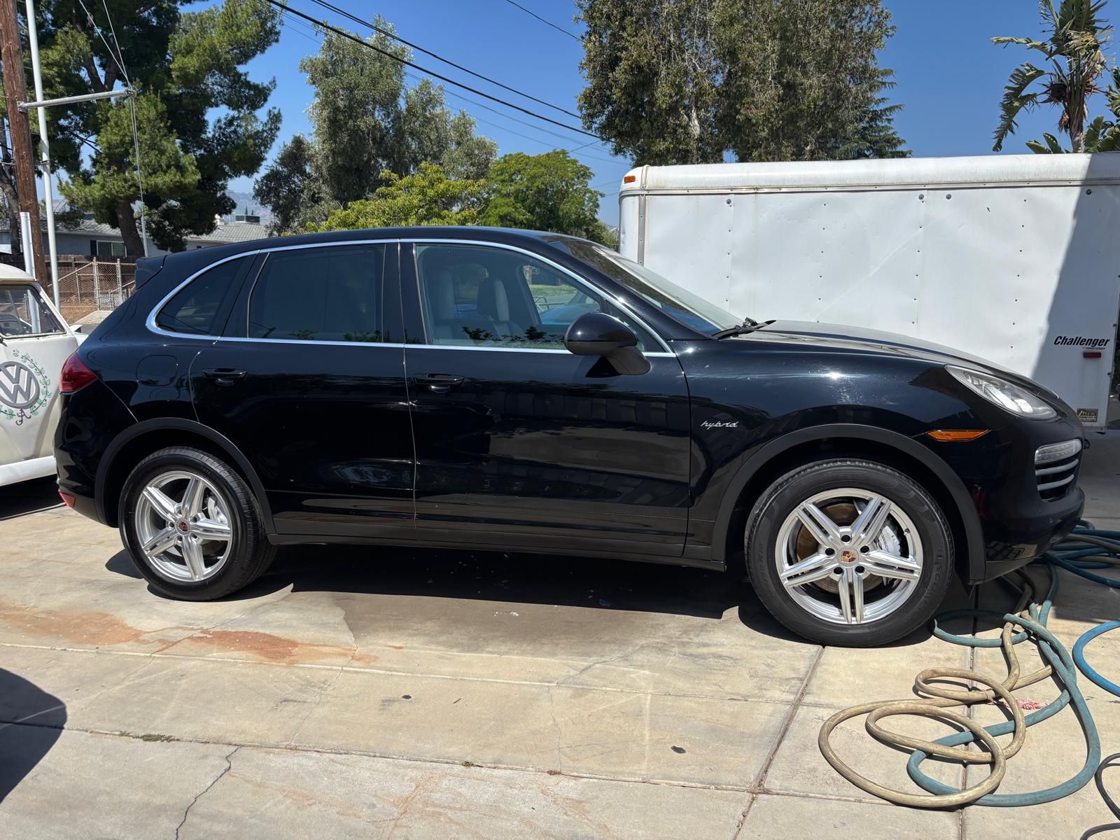 Used 2014 Porsche Cayenne S AWD/4WD image 11