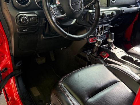 Used 2020 Jeep Gladiator Launch Edition image 11