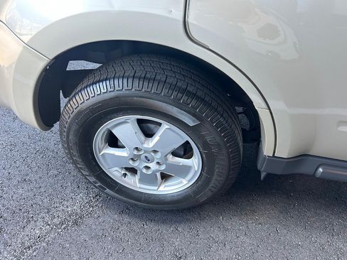 Used 2012 Ford Escape XLT image 10