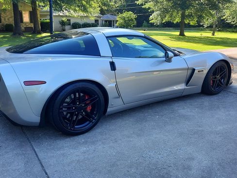Used 2008 Chevrolet Corvette Z06 w/ Preferred Equipment Group image 6