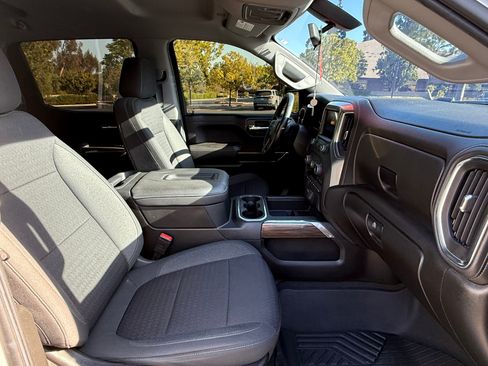 Used 2022 Chevrolet Silverado 1500 LT Trail Boss w/ Bed Protection Package AWD/4WD image 5