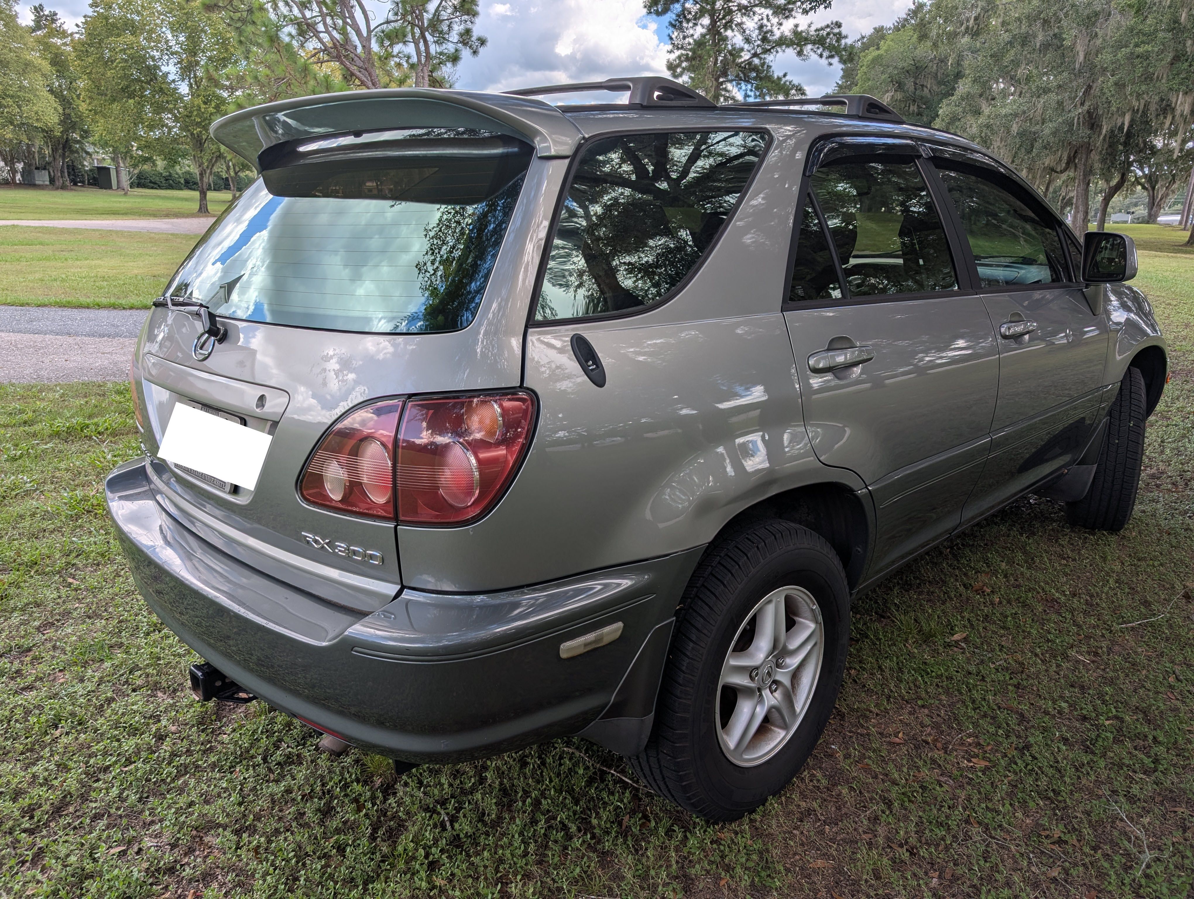 Used 2000 Lexus RX 300 w/ Premium Pkg FWD image 6