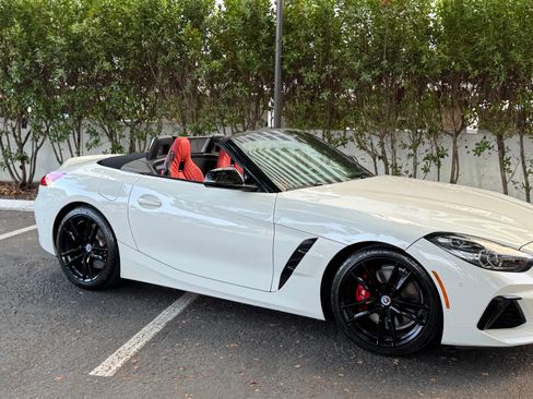 Used 2022 BMW Z4 M40i w/ Premium Package RWD image 15