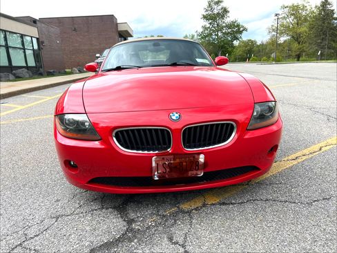 Used 2004 BMW Z4 2.5i RWD image 1