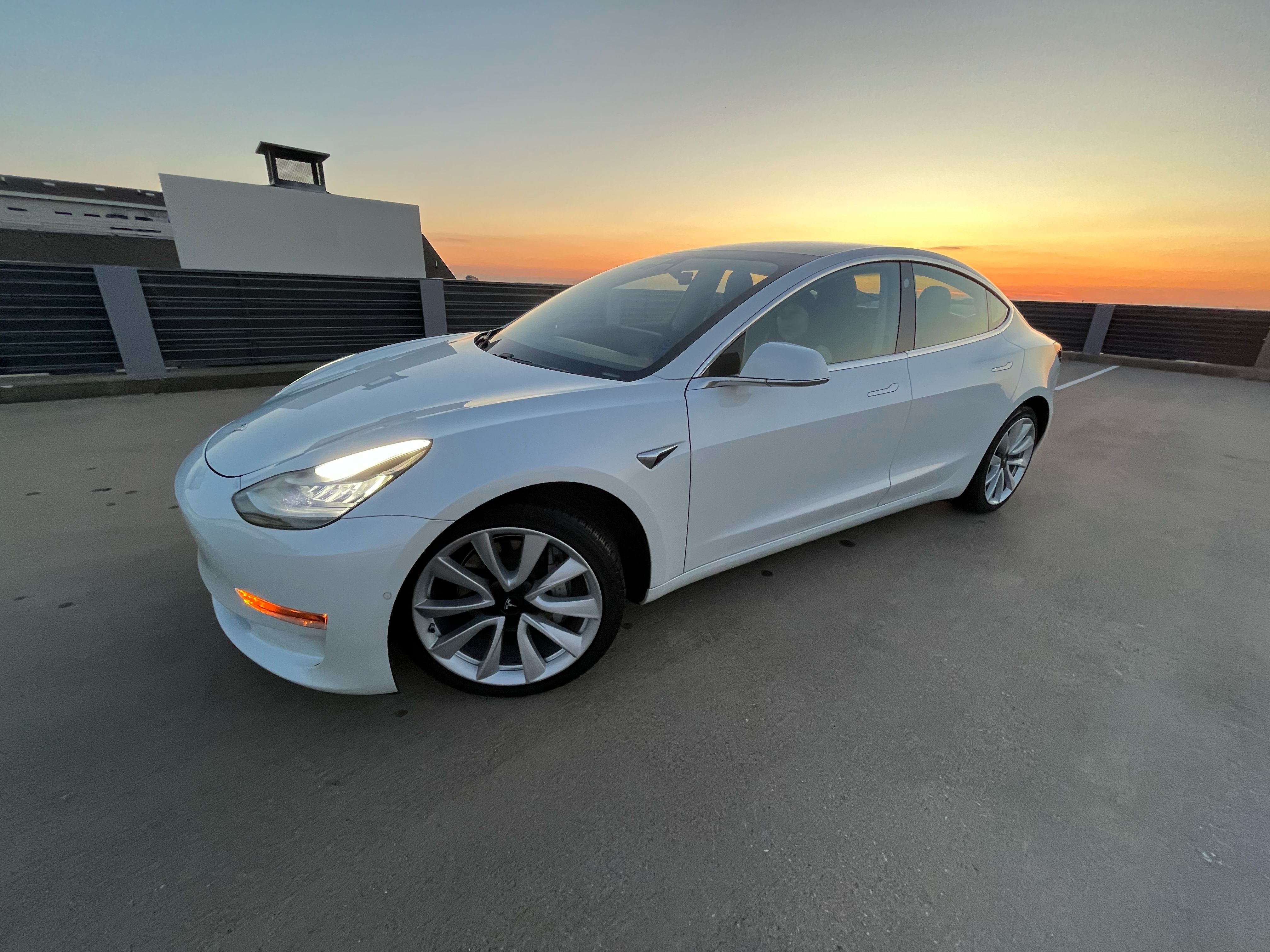 Used 2019 Tesla Model 3 Long Range AWD/4WD image 10