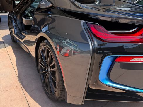 Used 2019 BMW i8 Roadster AWD/4WD image 7