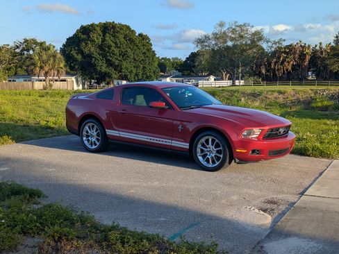 Used 2010 Ford Mustang Premium RWD image 19