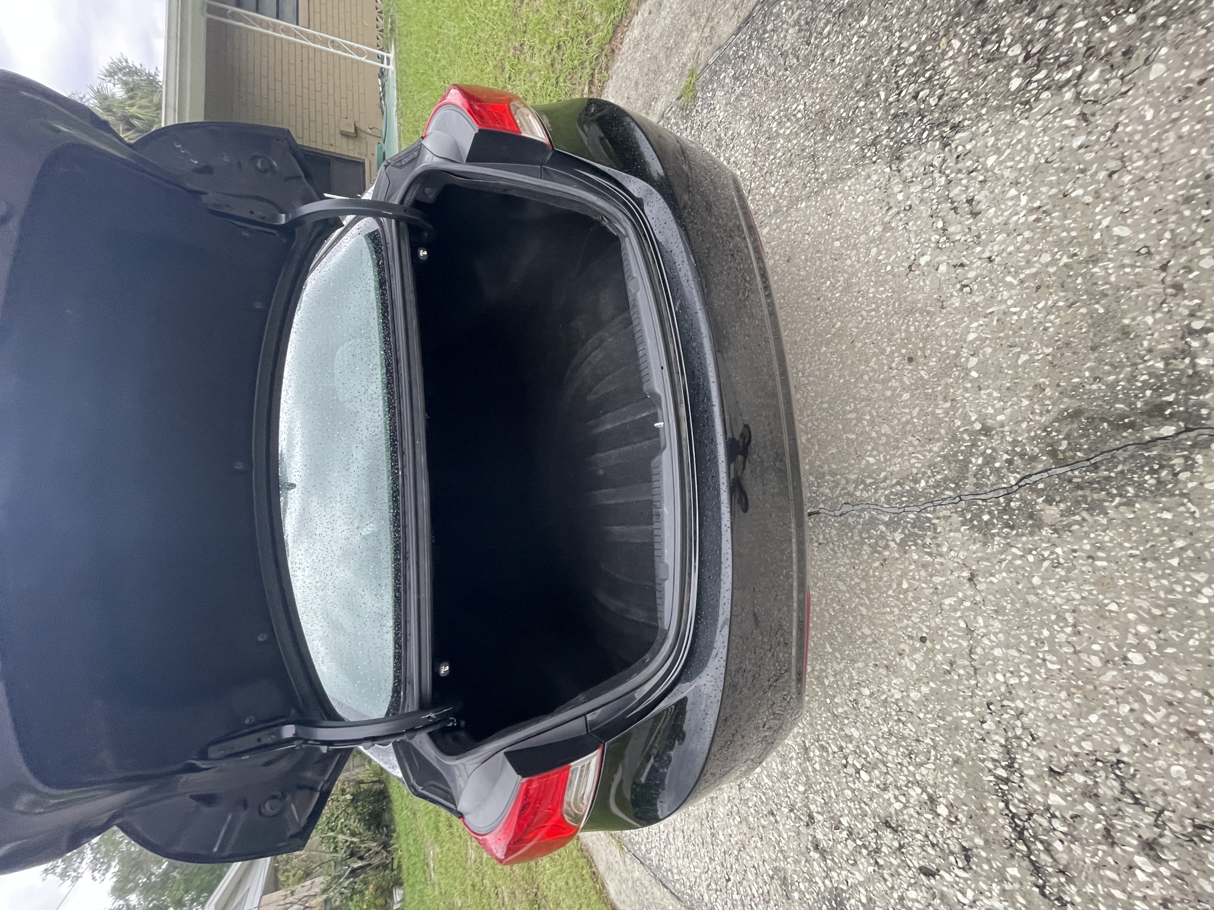 Used 2013 Hyundai Elantra GLS w/ Preferred Pkg FWD image 11