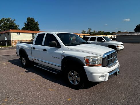 Used 2006 Dodge Ram 1500 Truck Laramie AWD/4WD image 4