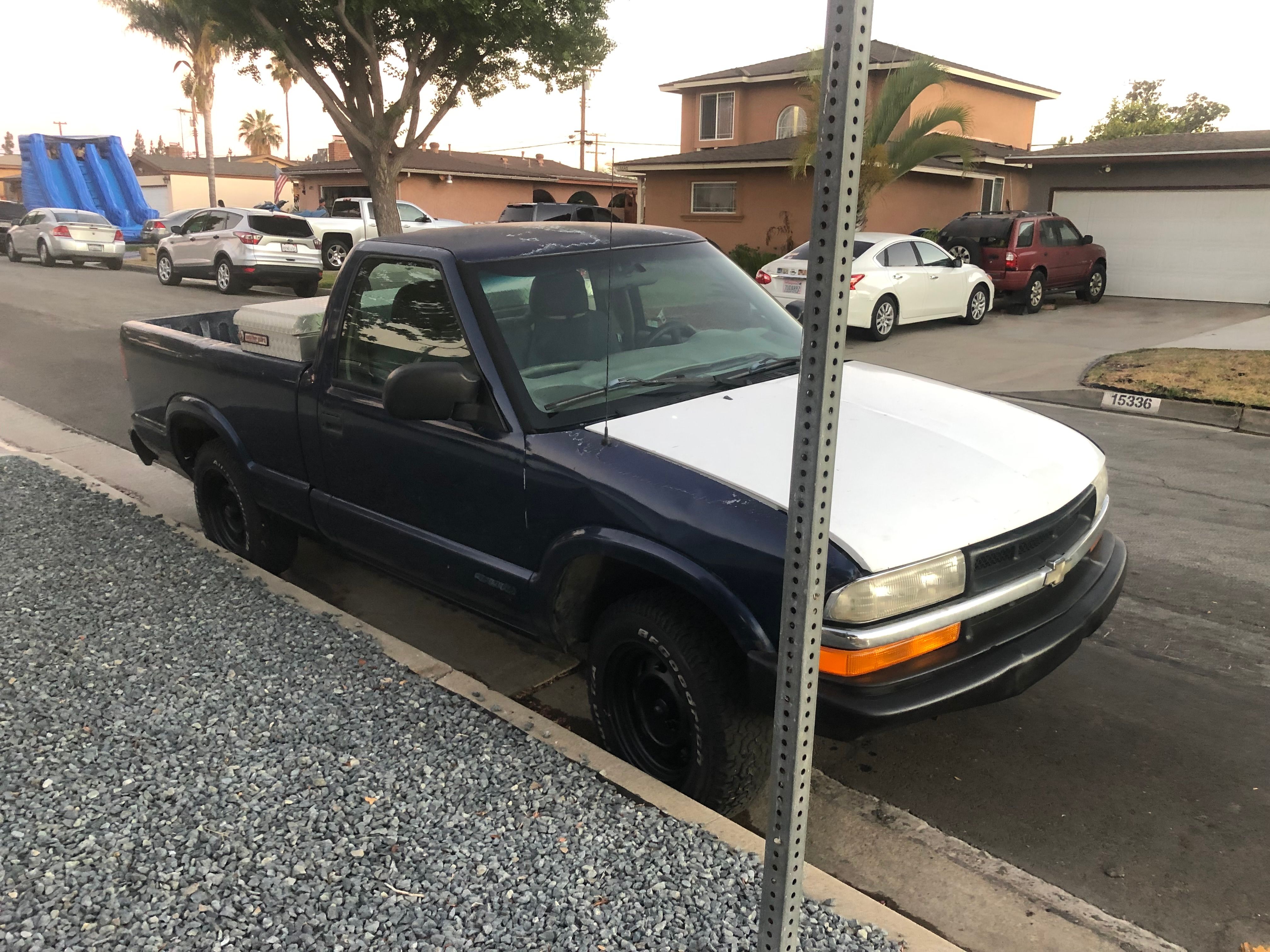 Used 2001 Chevrolet S10 Pickup 2WD Regular Cab image 6
