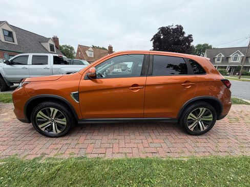 Used 2020 Mitsubishi Outlander Sport SE AWD/4WD image 5