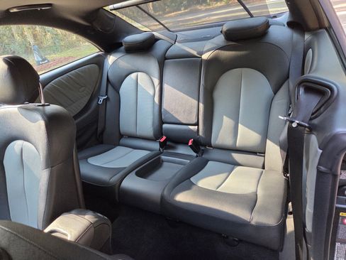 Used 2007 Mercedes-Benz CLK 350 Coupe image 5