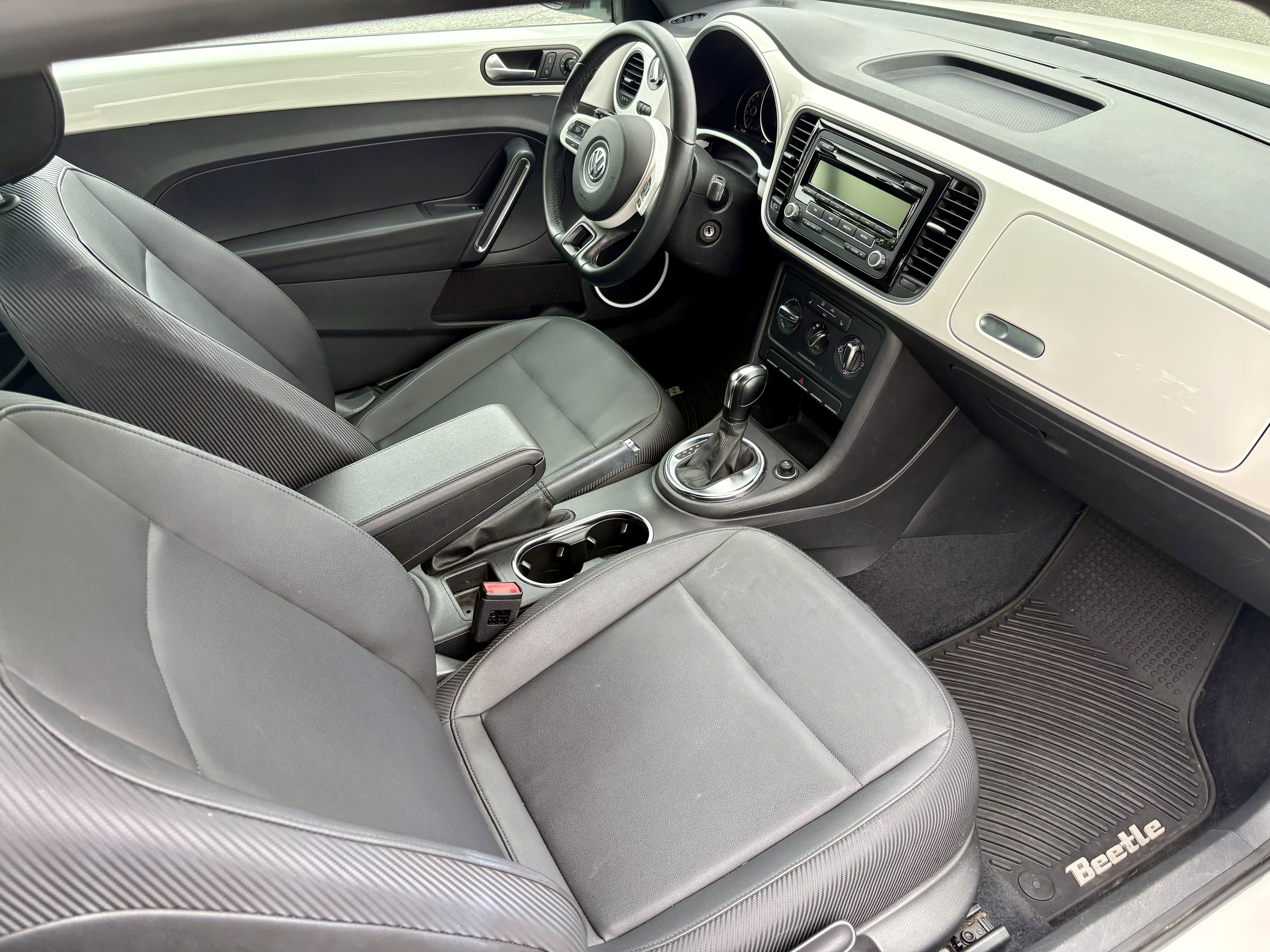 Used 2014 Volkswagen Beetle 2.5 FWD image 13