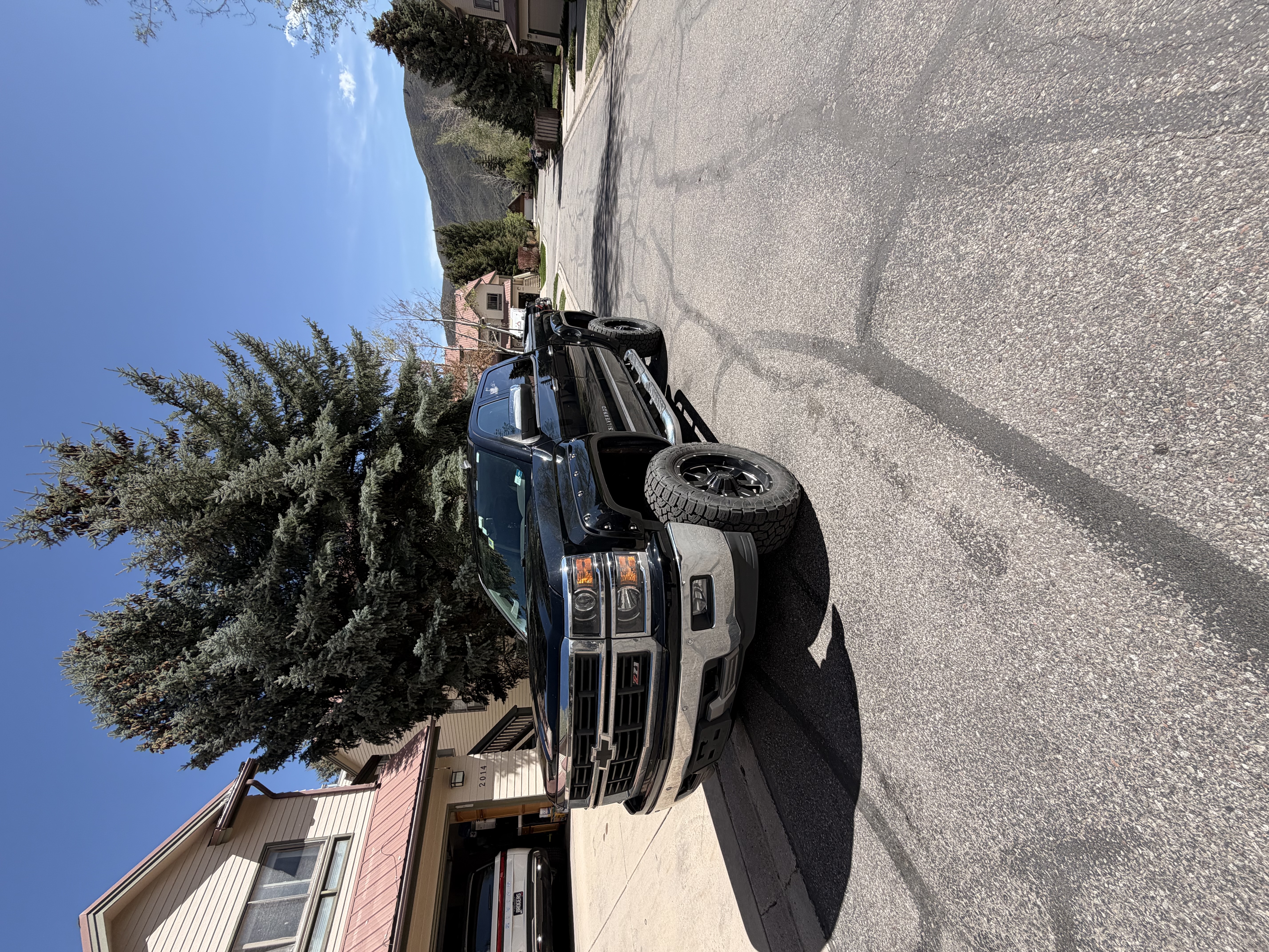 Used 2014 Chevrolet Silverado 1500 LTZ Z71 w/ LTZ Plus Package AWD/4WD image 2