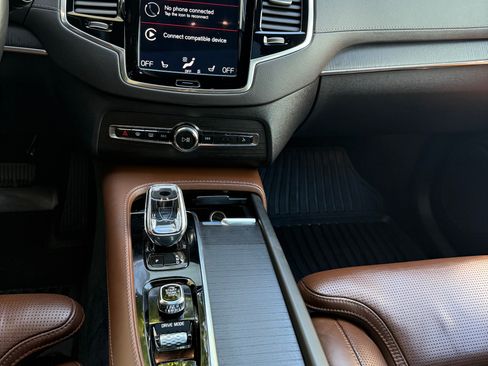 Used 2021 Volvo XC90 T8 Inscription image 28